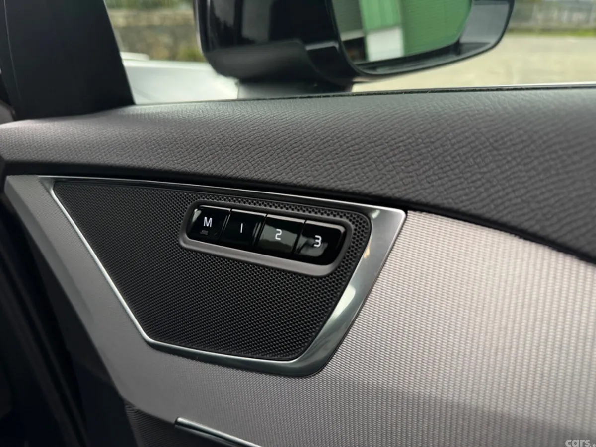 Volvo XC90 Estate, Petrol Plug-in Hybrid, 2024, Black