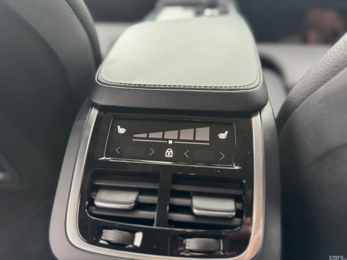 Volvo XC90 Estate, Petrol Plug-in Hybrid, 2024, Black