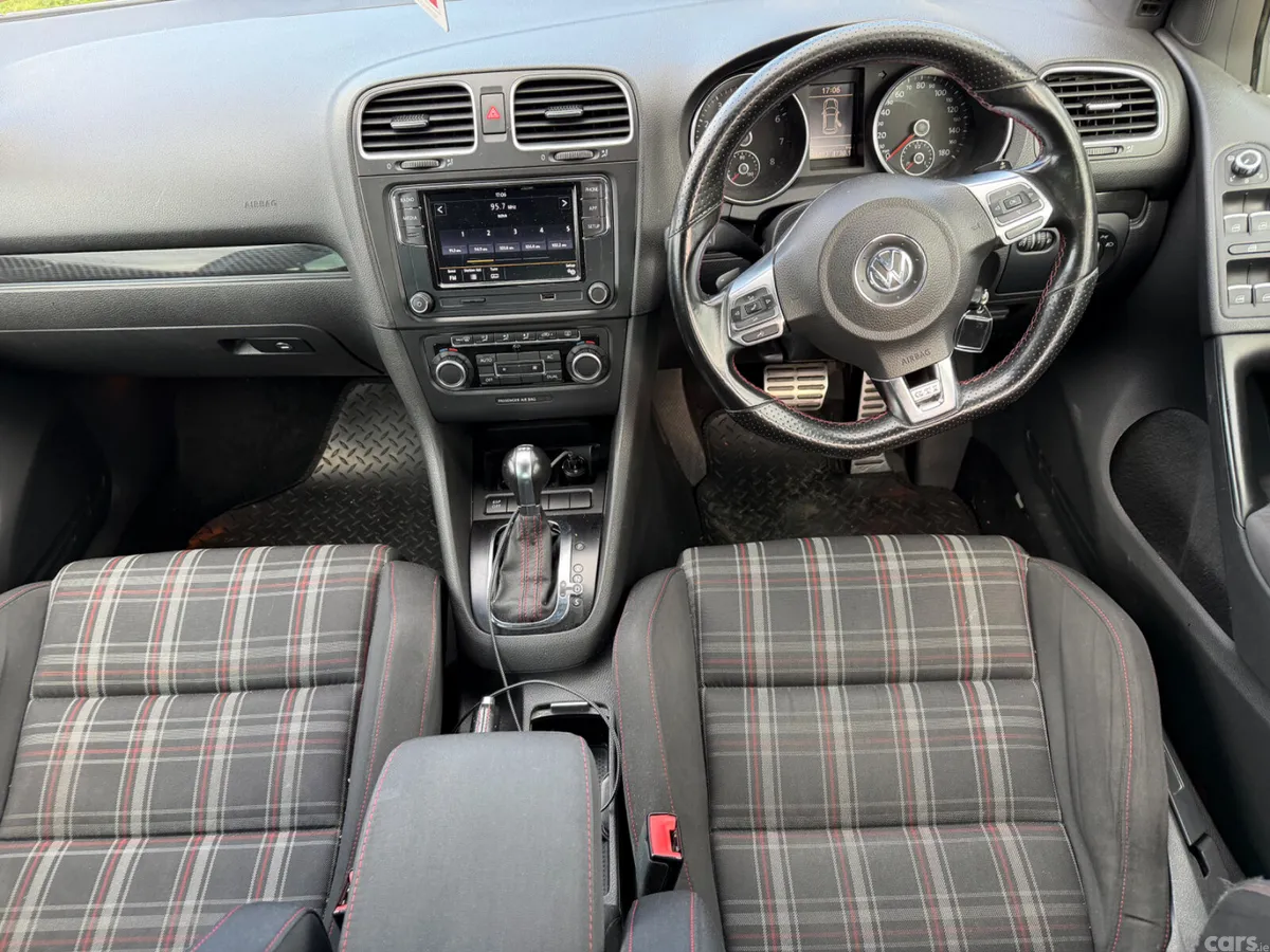 Volkswagen Golf Hatchback, Petrol, 2009, Silver