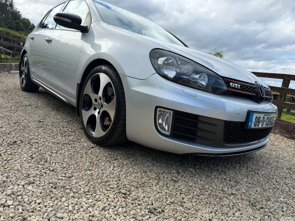Volkswagen Golf Hatchback, Petrol, 2009, Silver
