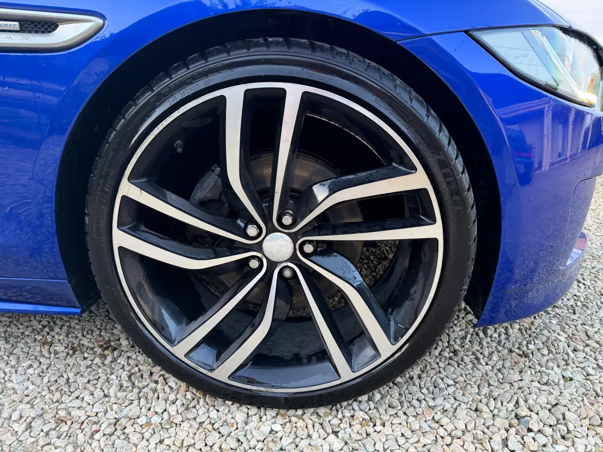 Jaguar XE Saloon, Diesel, 2017, Blue
