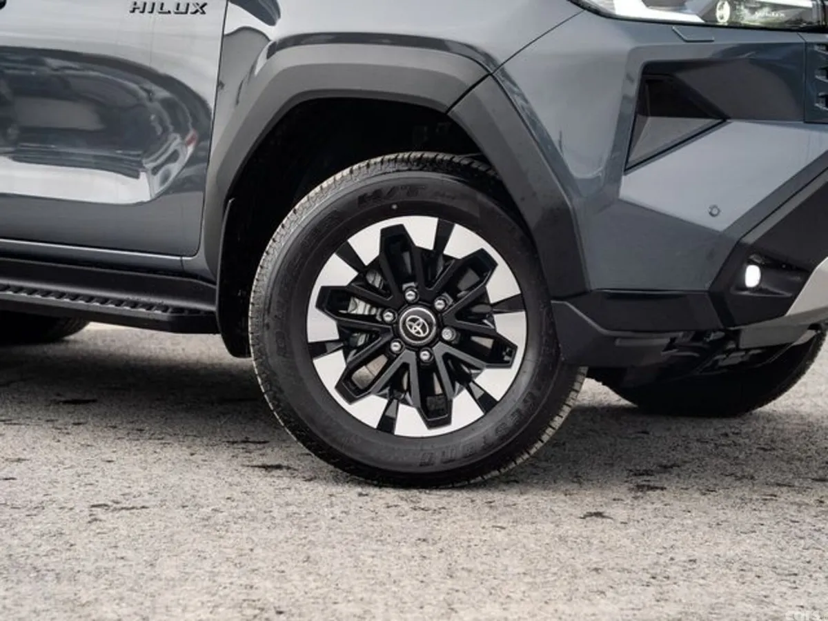 Toyota Hilux Pick Up, Diesel, 2026, Grey