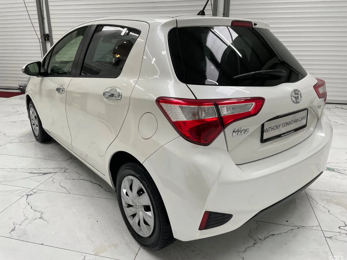 Toyota Yaris Hatchback, Petrol, 2020, Silver