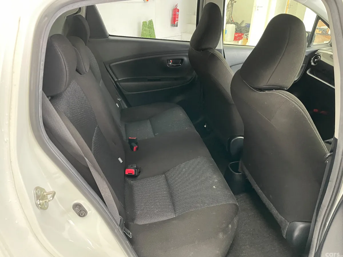 Toyota Yaris Hatchback, Petrol, 2020, Silver