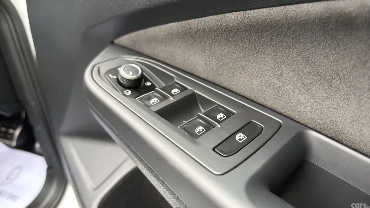 Volkswagen Golf Hatchback, Petrol, 2023, White