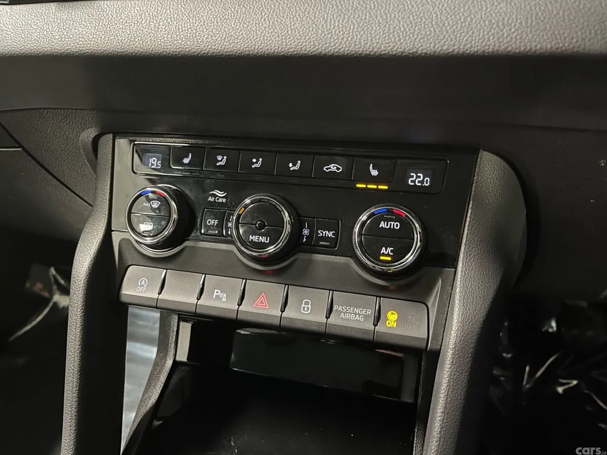 Skoda Karoq SUV, Diesel, 2026, Grey
