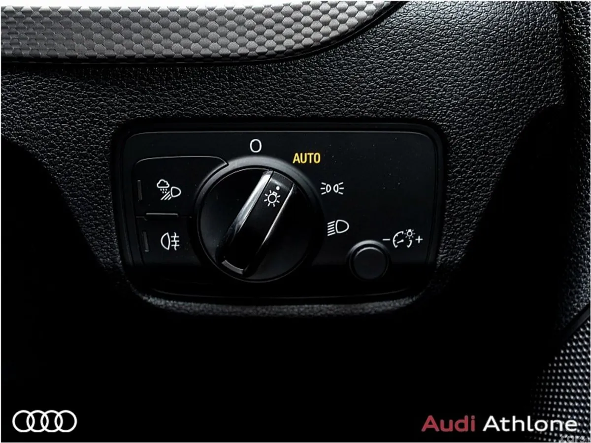 Audi Q2 MPV, Diesel, 2022, Blue