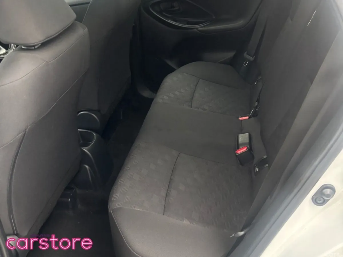 Toyota Yaris Hatchback, Petrol, 2024, White