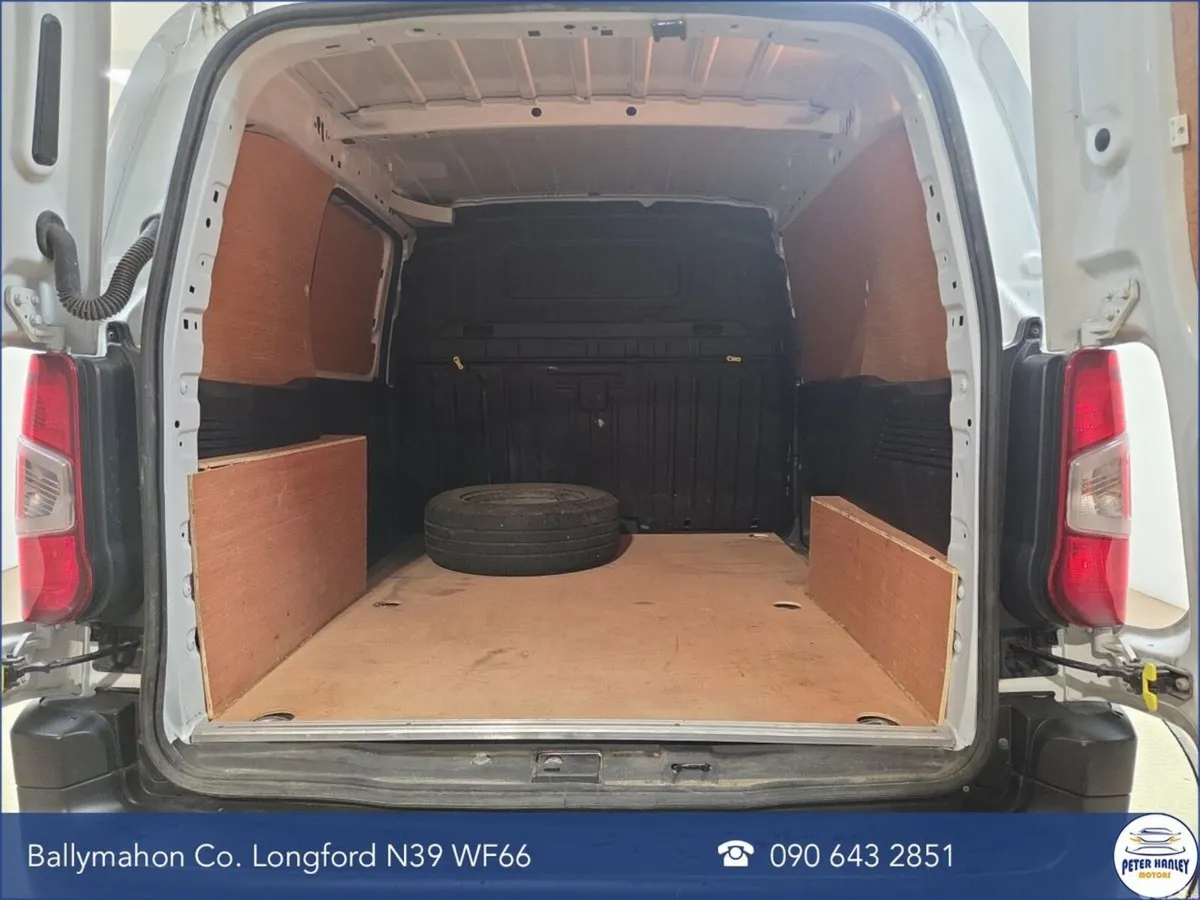 Peugeot Partner MPV, Diesel, 2023, White