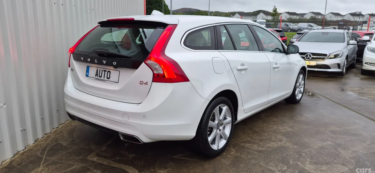 Volvo V60 Estate, Diesel, 2017, White