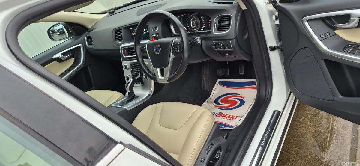 Volvo V60 Estate, Diesel, 2017, White