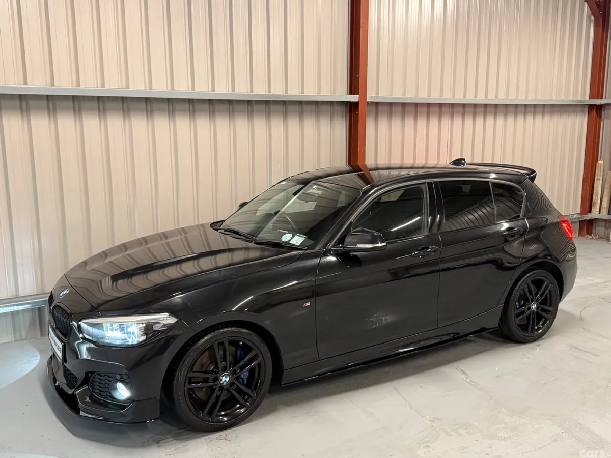 BMW 1-Series Hatchback, Diesel, 2019, Black