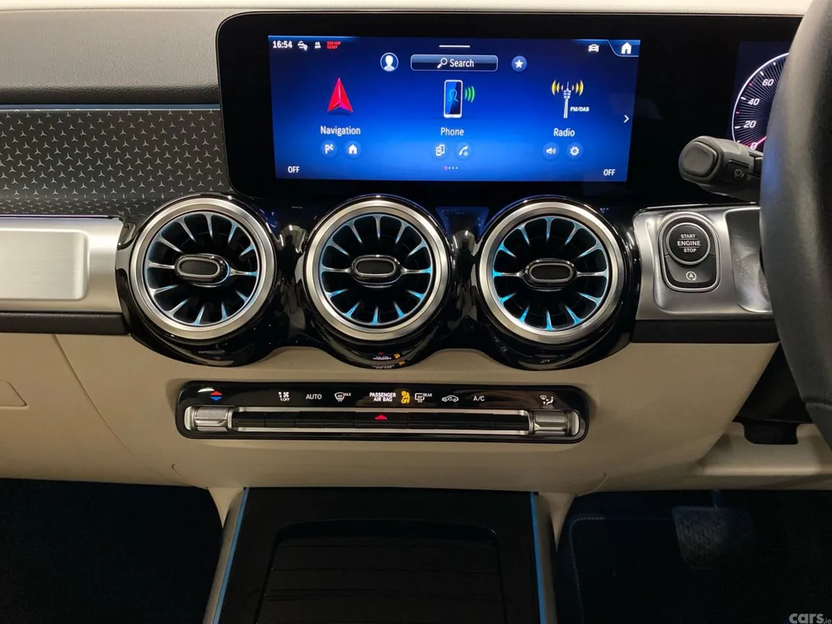 Mercedes-Benz GLB SUV, Diesel, 2024, Blue