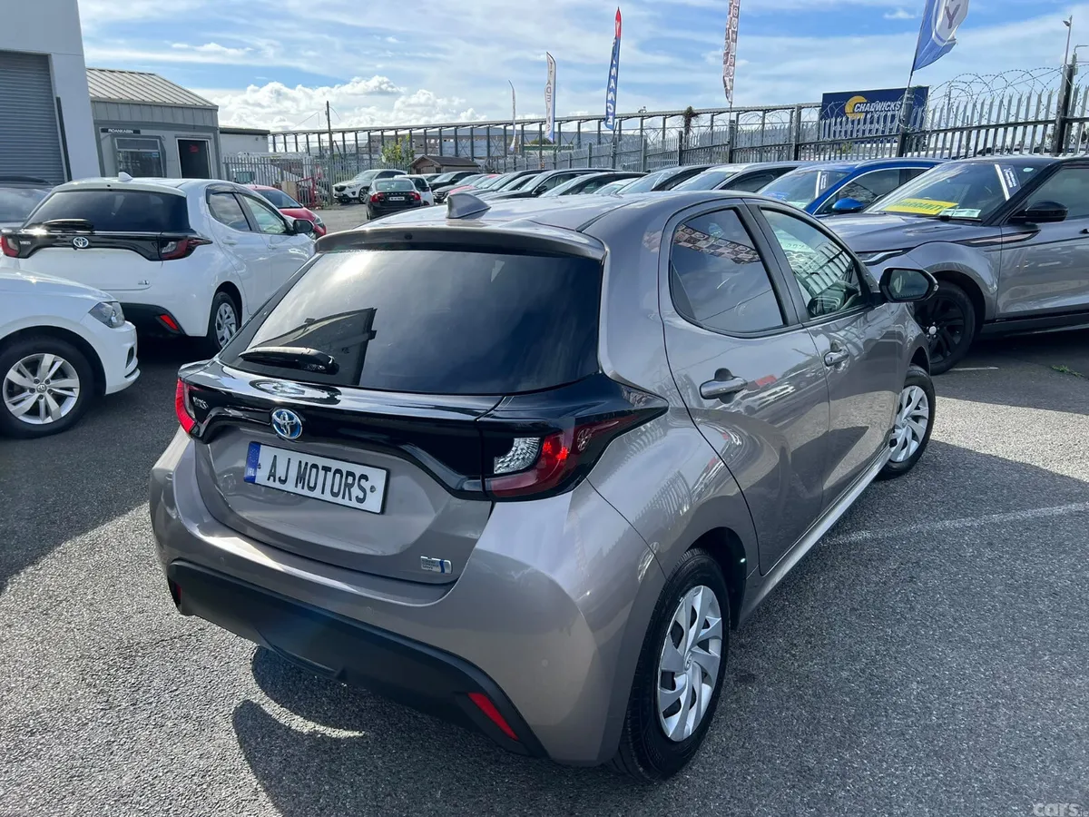 Toyota Yaris Hatchback, Petrol Hybrid, 2021, Grey