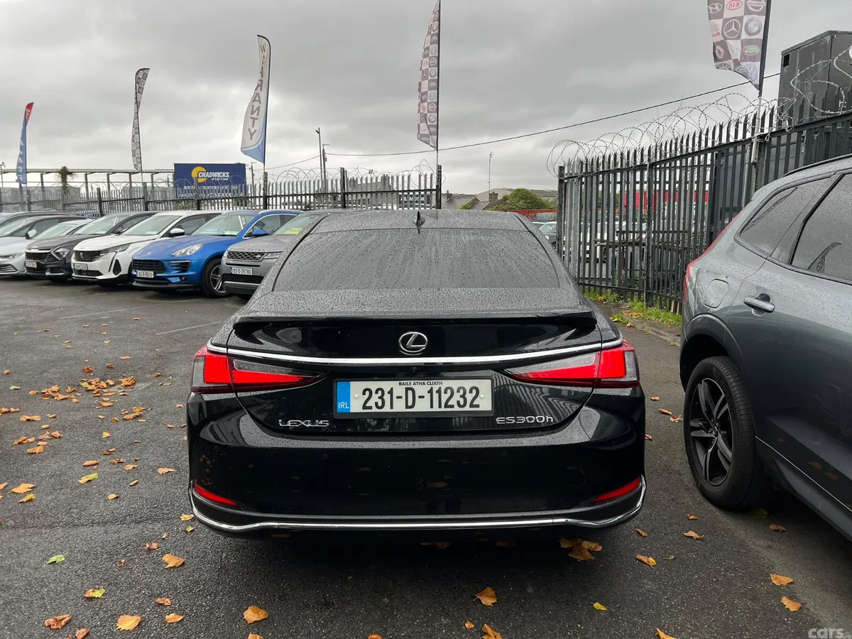 Lexus ES Saloon, Petrol Hybrid, 2023, Black