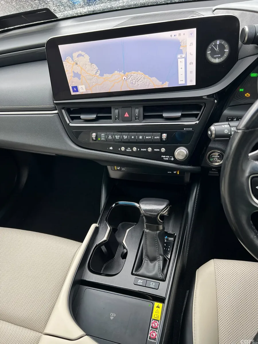 Lexus ES Saloon, Petrol Hybrid, 2023, Black