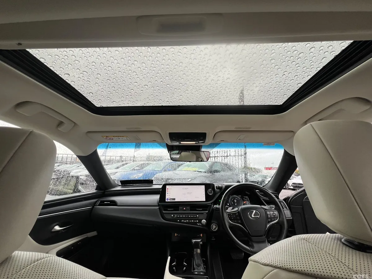 Lexus ES Saloon, Petrol Hybrid, 2023, Black