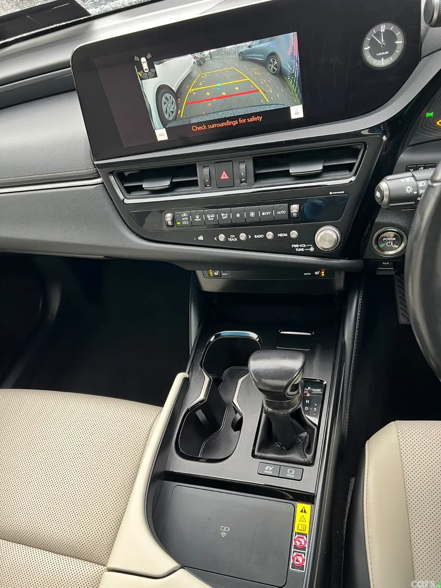 Lexus ES Saloon, Petrol Hybrid, 2023, Black