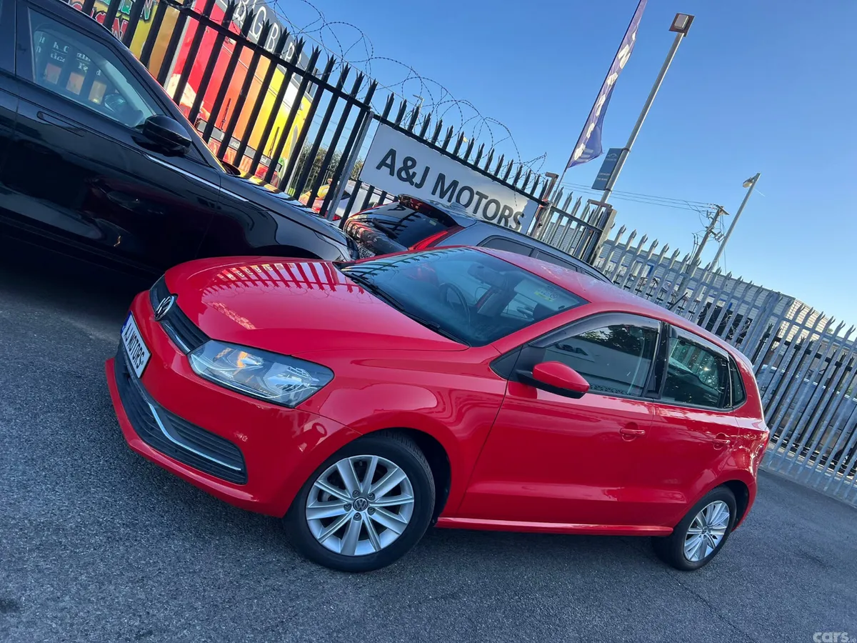 Volkswagen Polo Hatchback, Petrol, 2015, Red