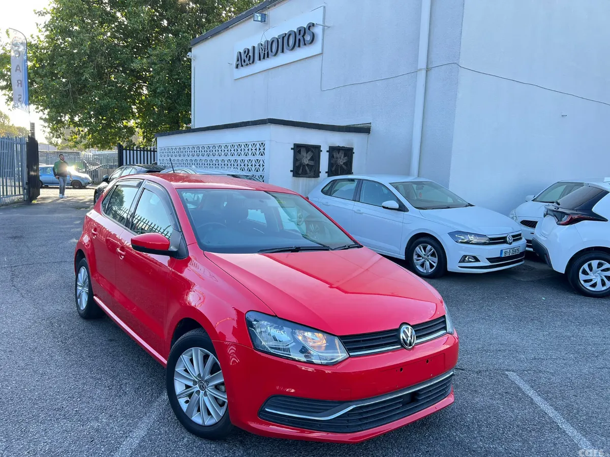 Volkswagen Polo Hatchback, Petrol, 2015, Red