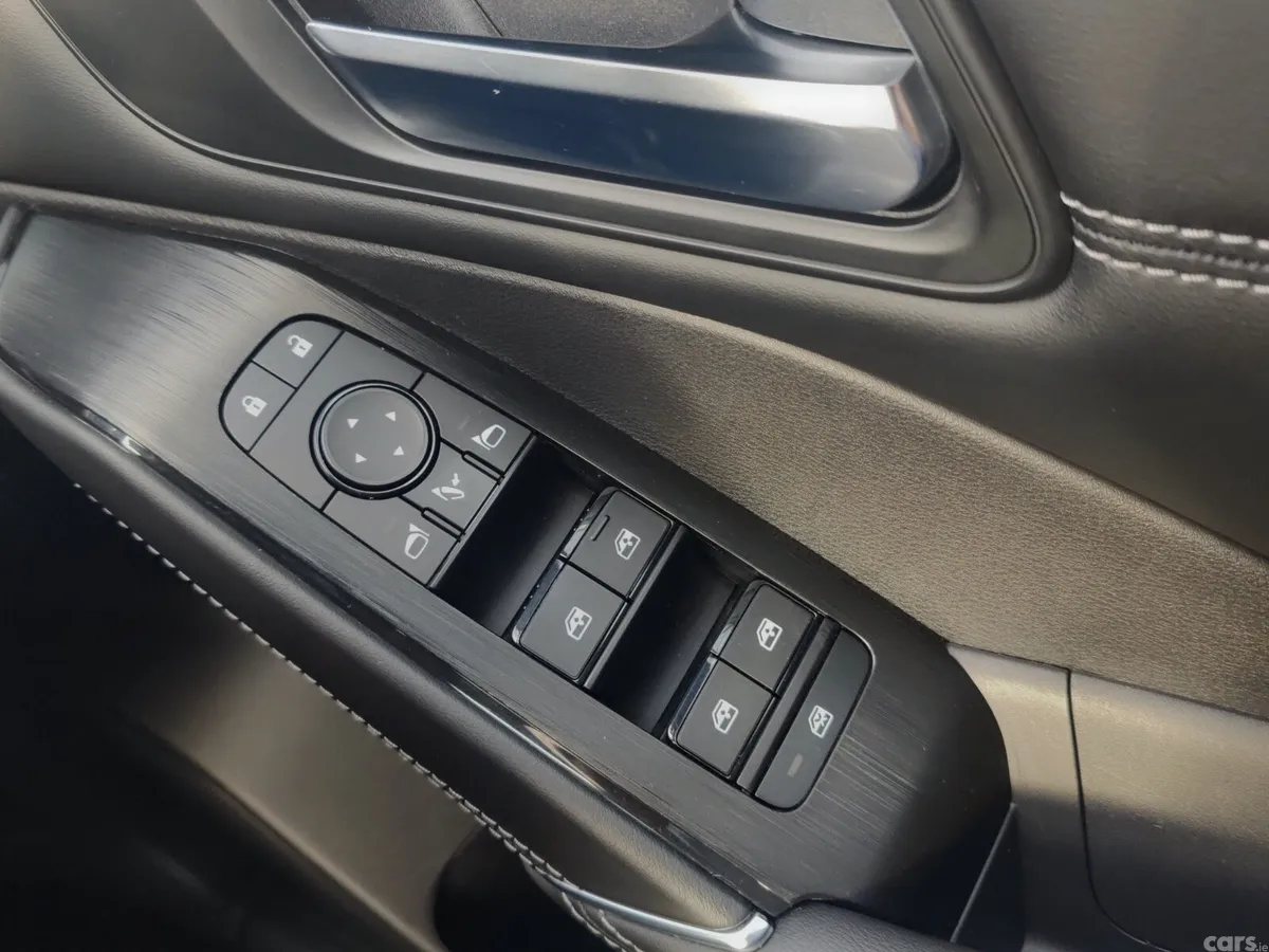Nissan Qashqai MPV, Petrol Hybrid, 2024, Blue