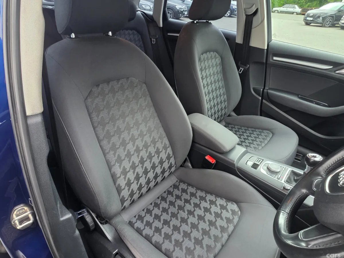 Audi A3 Hatchback, Diesel, 2015, Blue