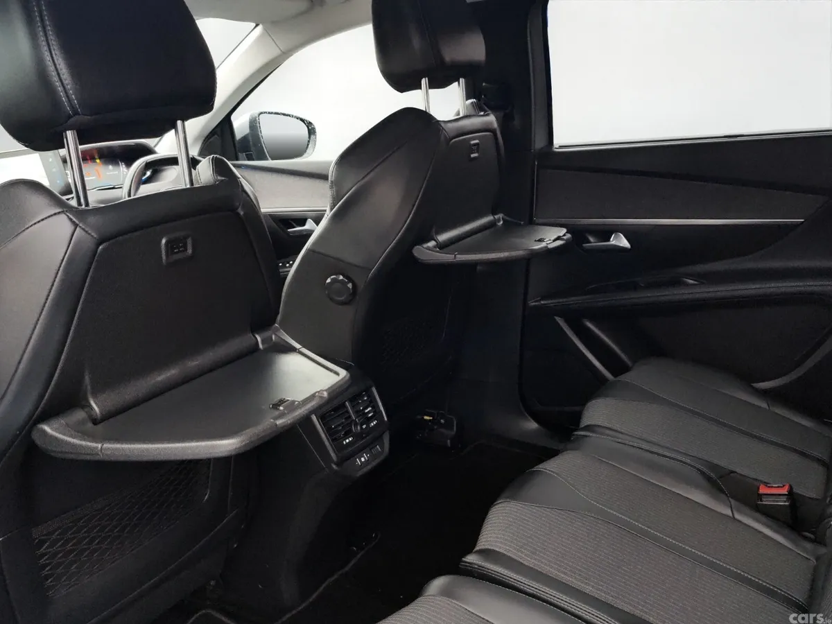 Peugeot 5008 MPV, Diesel, 2021, Grey