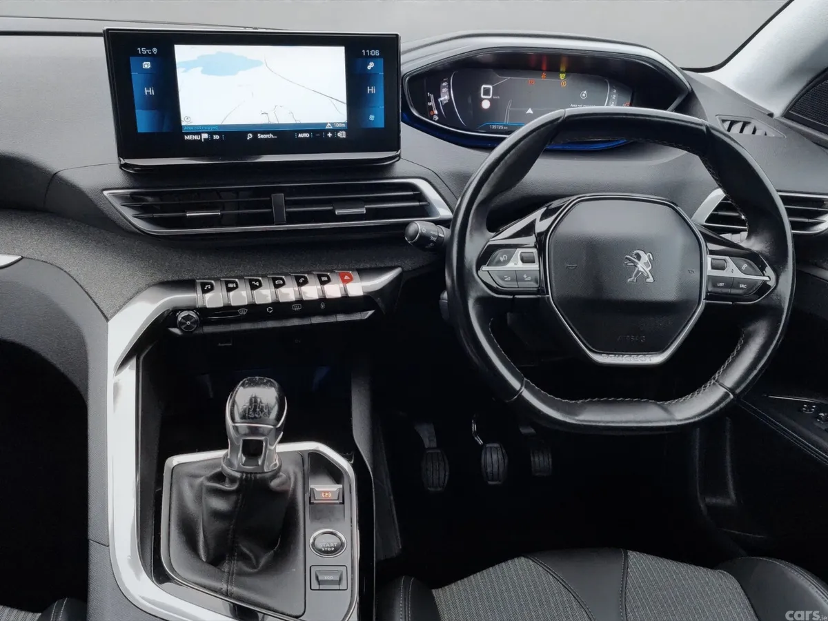 Peugeot 5008 MPV, Diesel, 2021, Grey