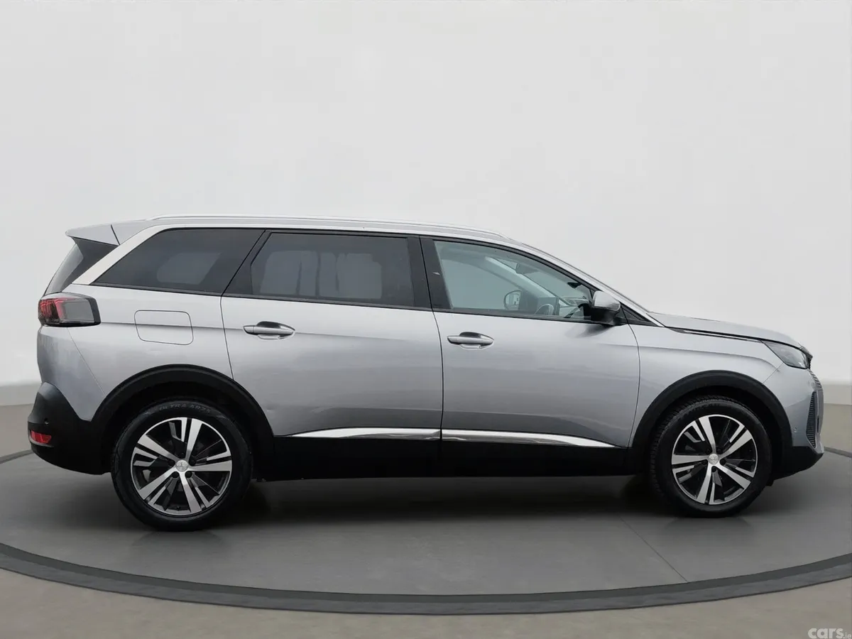 Peugeot 5008 MPV, Diesel, 2021, Grey