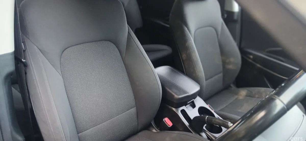 Hyundai Santa Fe SUV, Diesel, 2015, Silver