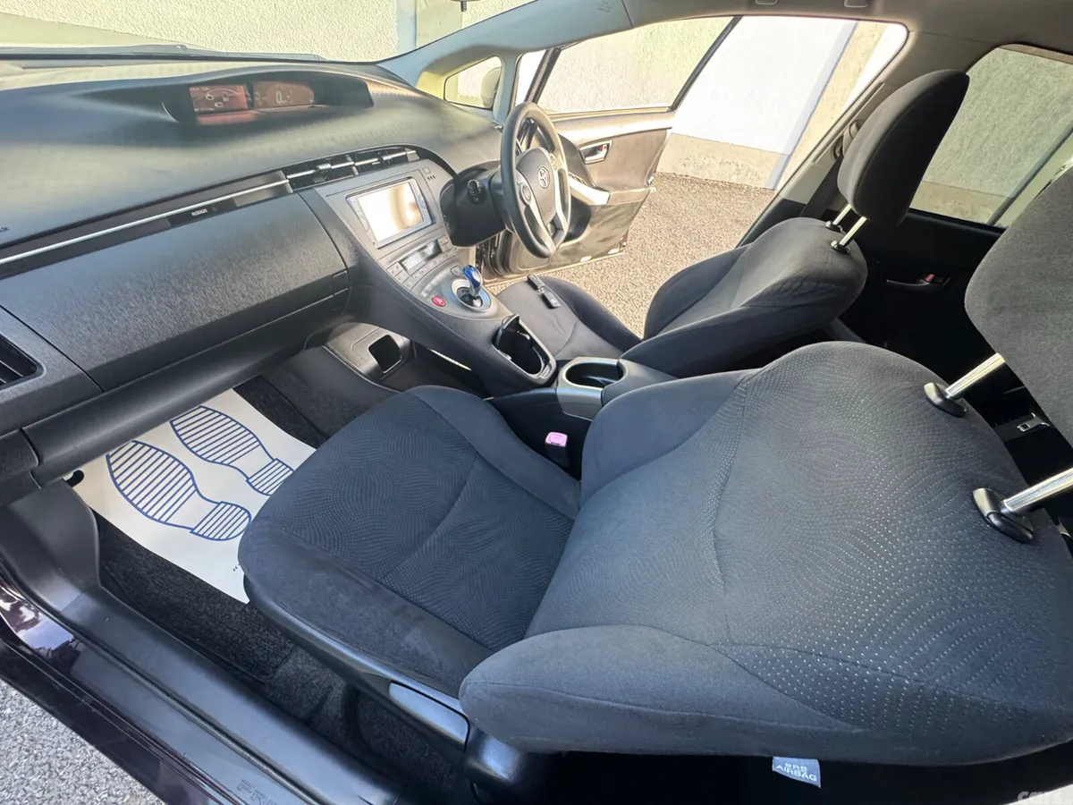 Toyota Prius Hatchback, Petrol Hybrid, 2013, Brown