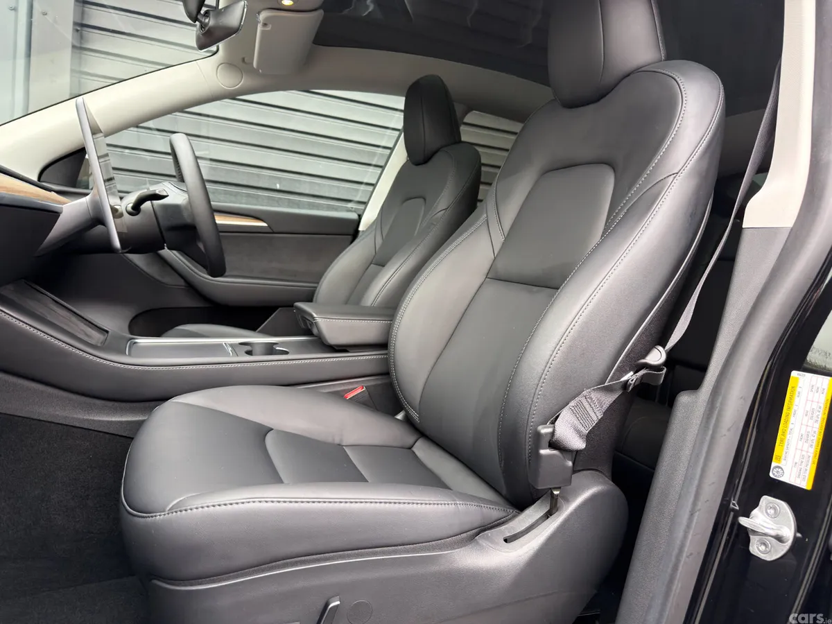 Tesla Model Y SUV, Electric, 2022, Black