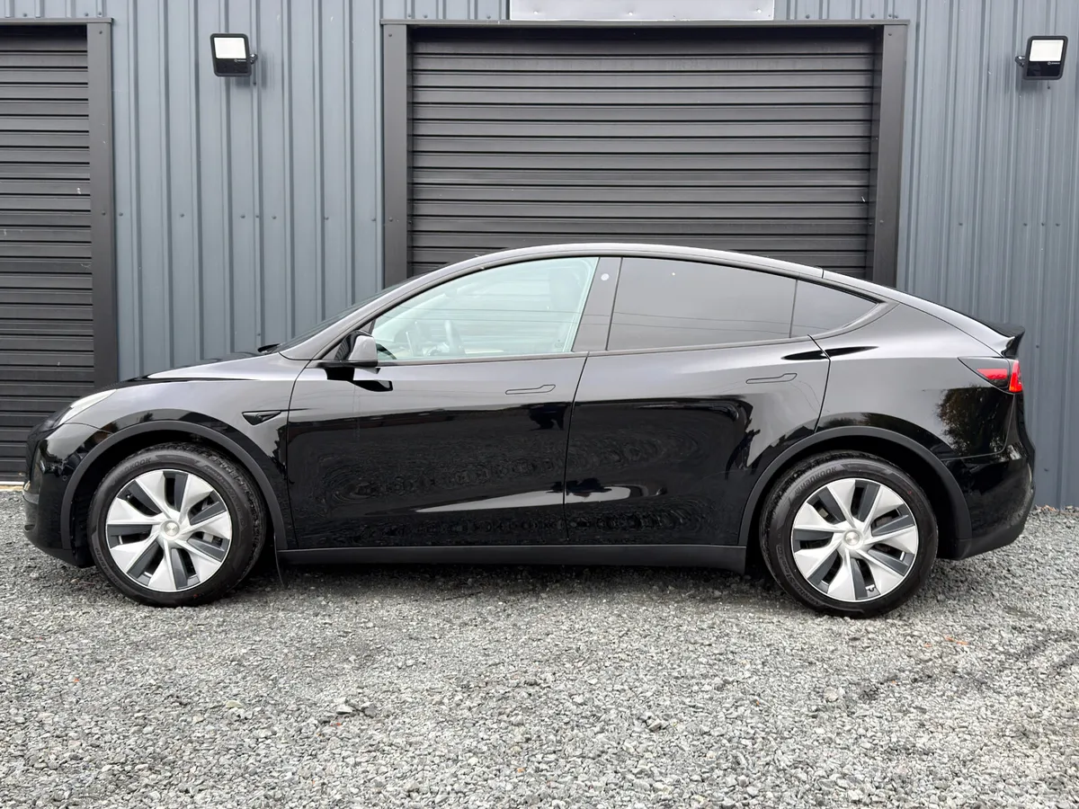 Tesla Model Y SUV, Electric, 2022, Black