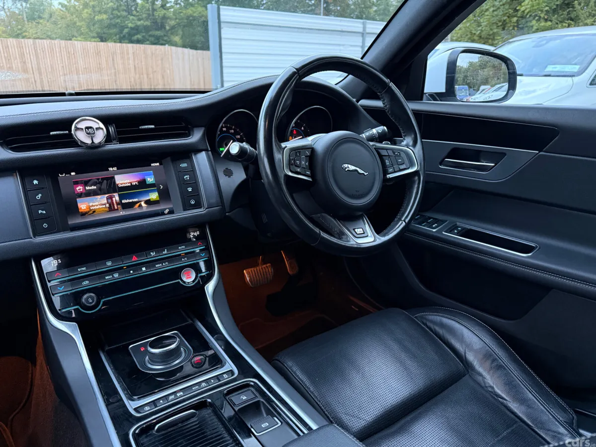 Jaguar XF Saloon, Diesel, 2018, White