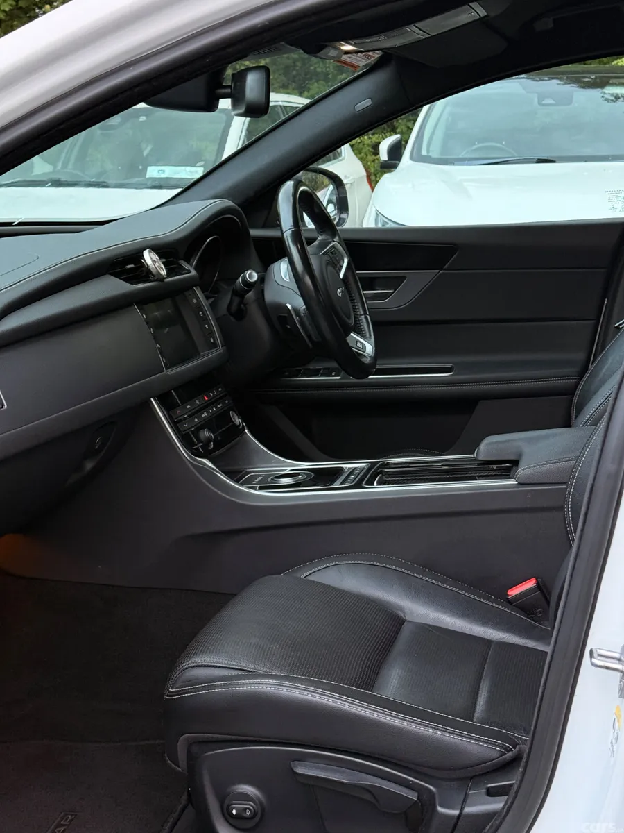 Jaguar XF Saloon, Diesel, 2018, White