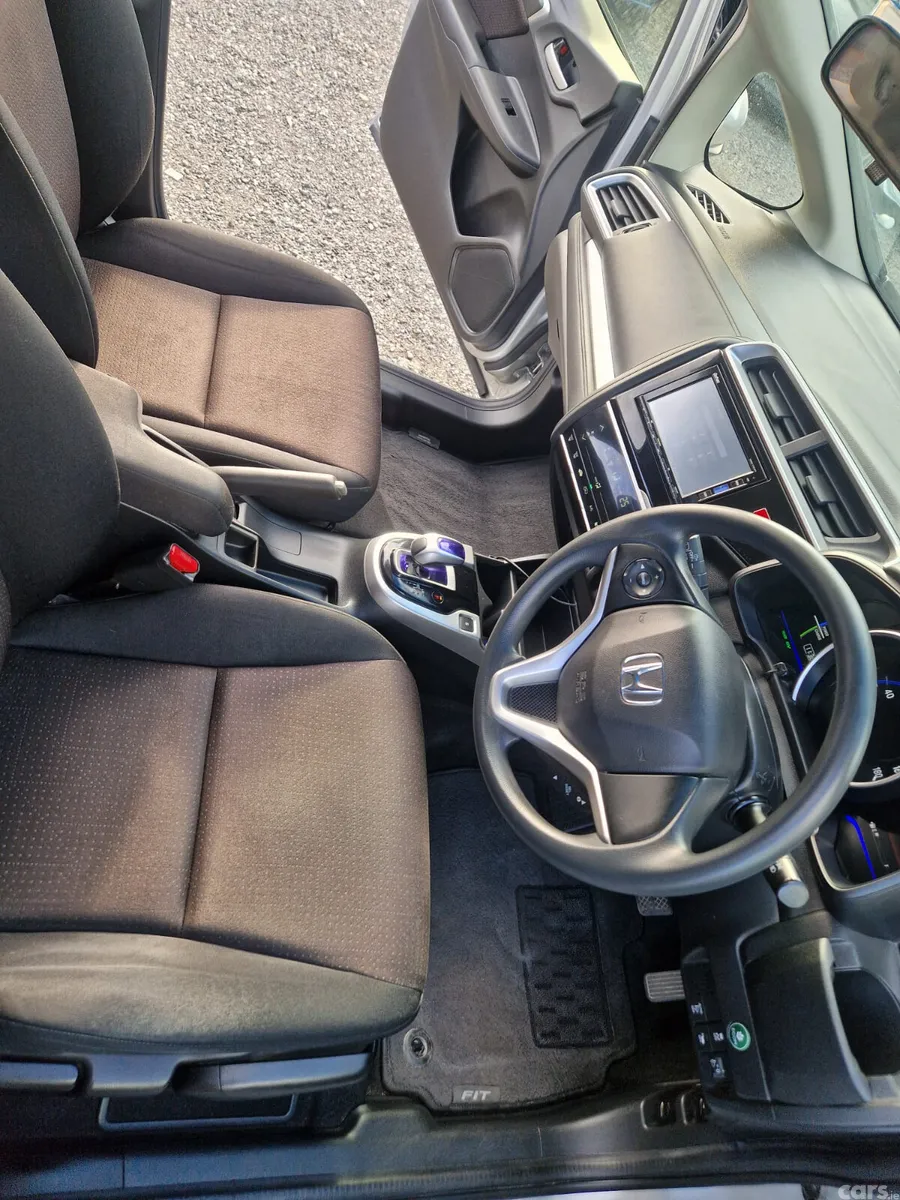 Honda Fit Hatchback, Petrol Hybrid, 2017, Silver