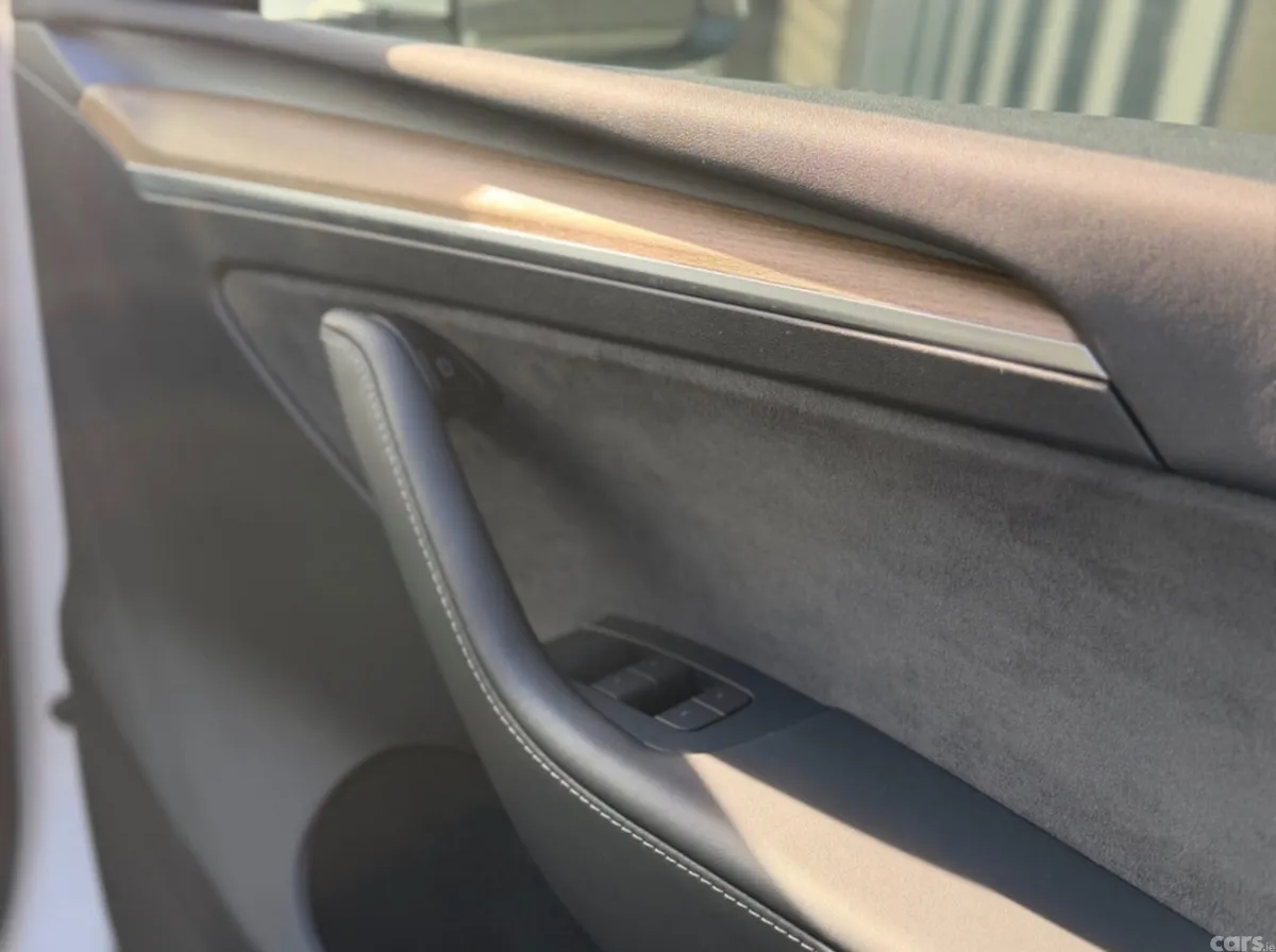Tesla Model Y SUV, Electric, 2022, White