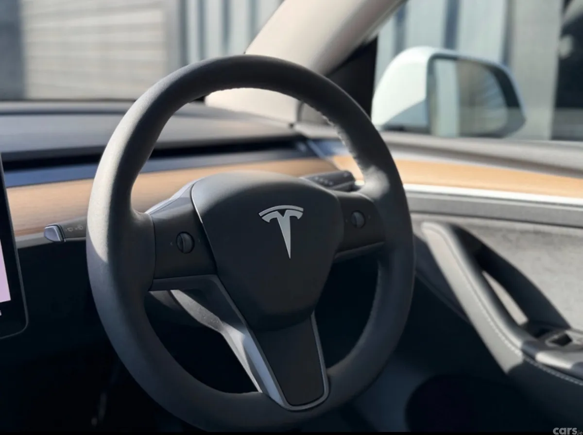 Tesla Model Y SUV, Electric, 2022, White