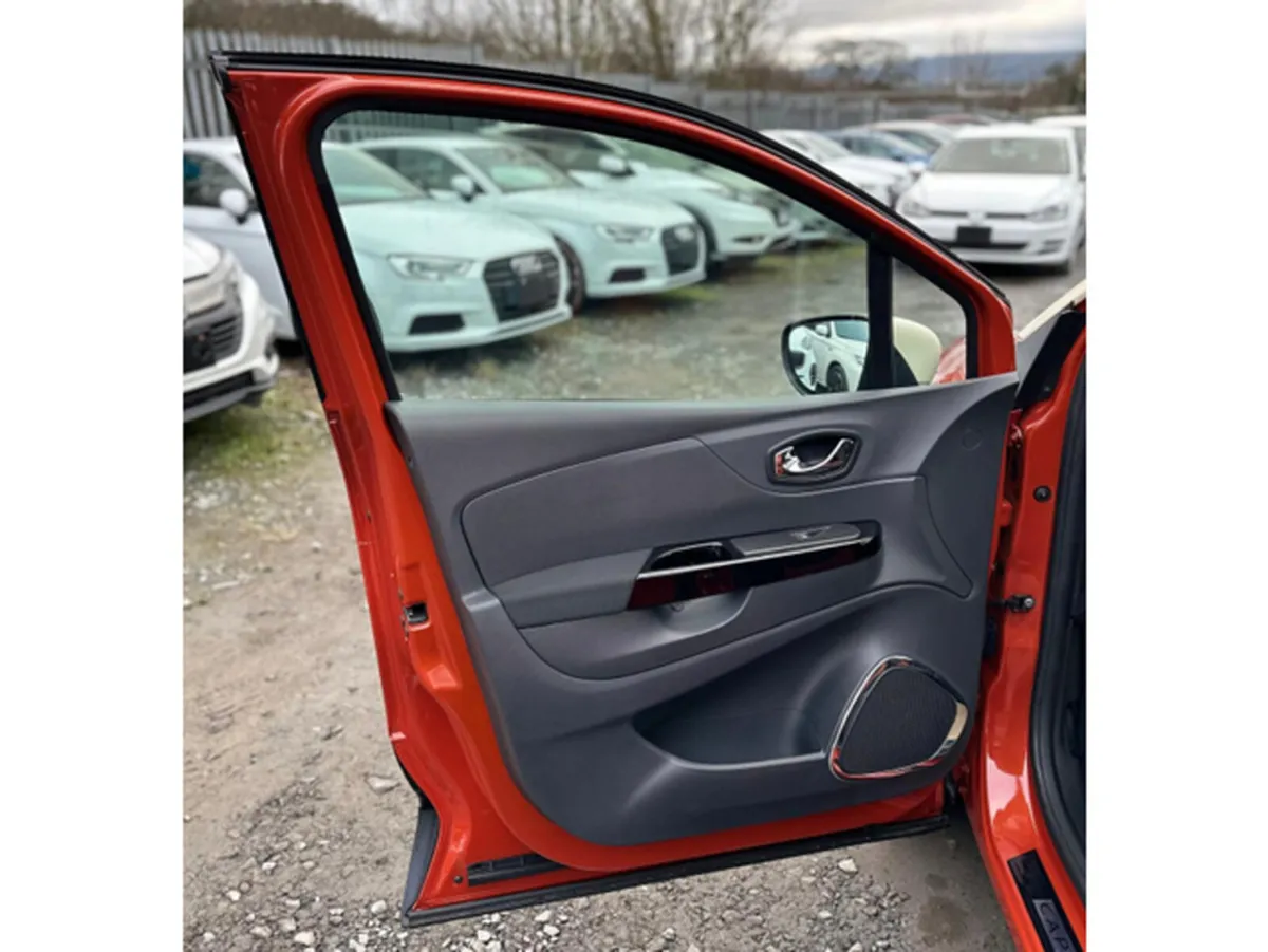 Renault Captur SUV, Petrol, 2016, Orange