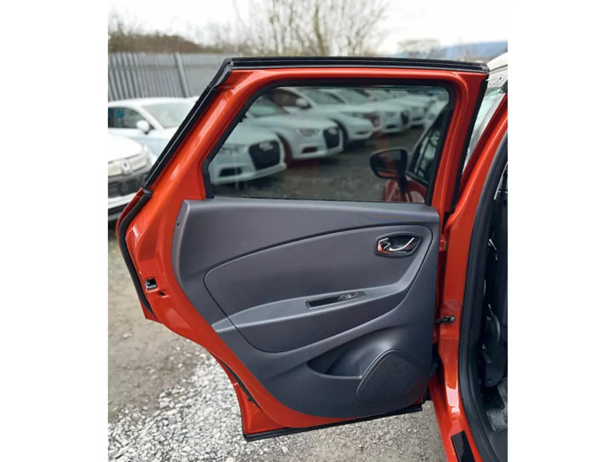 Renault Captur SUV, Petrol, 2016, Orange