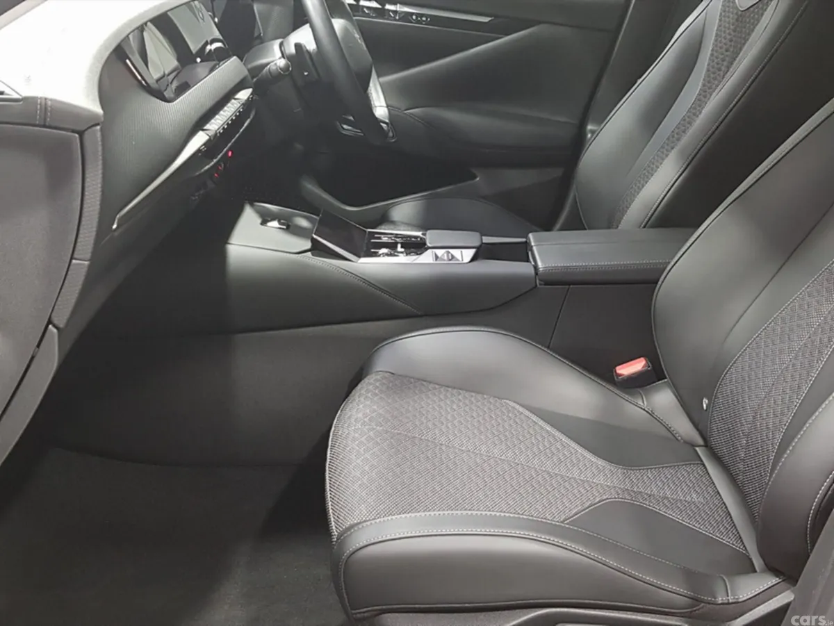 DS Automobiles DS 4 MPV, Petrol Plug-in Hybrid, 2023, Red