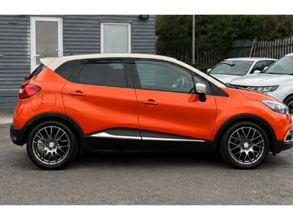 Renault Captur SUV, Petrol, 2016, Orange