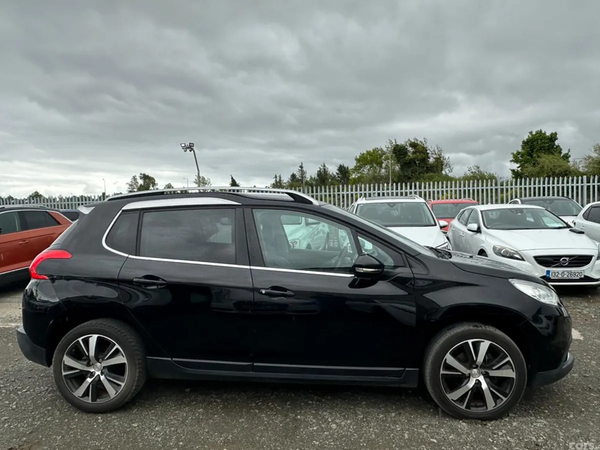 Peugeot 2008 Hatchback, Petrol, 2016, Black