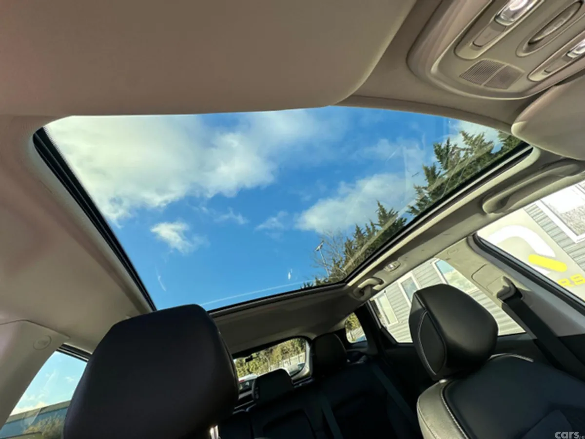 Renault Kadjar Hatchback, Petrol, 2018, White