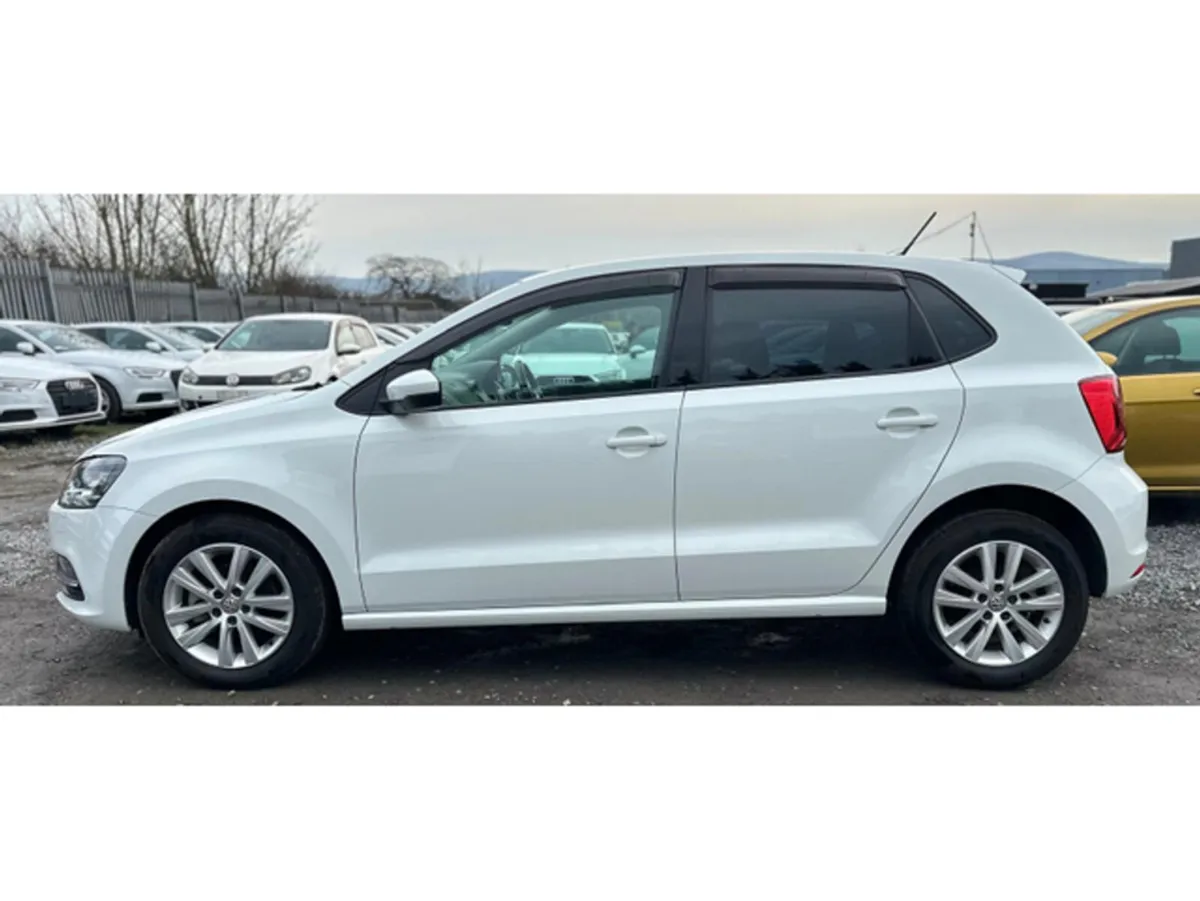 Volkswagen Polo Hatchback, Petrol, 2017, White
