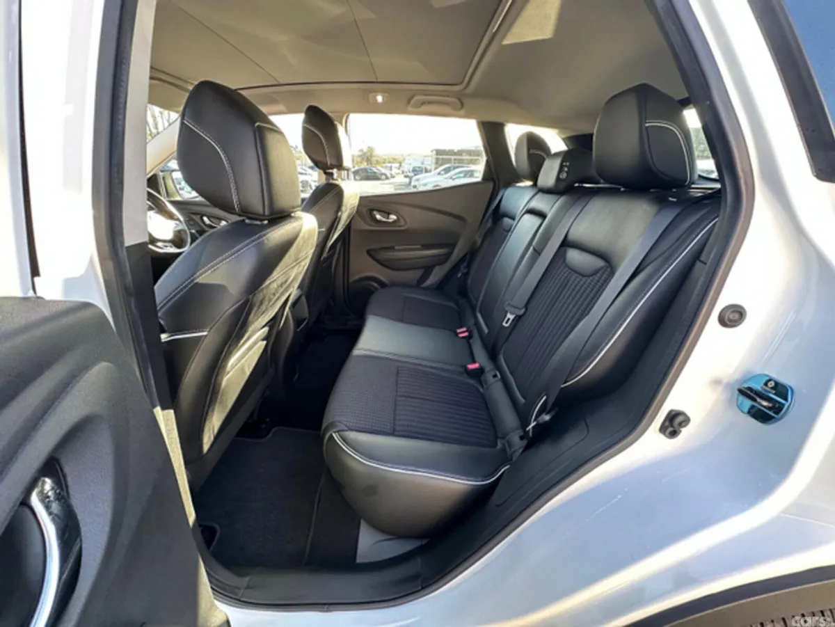 Renault Kadjar Hatchback, Petrol, 2018, White