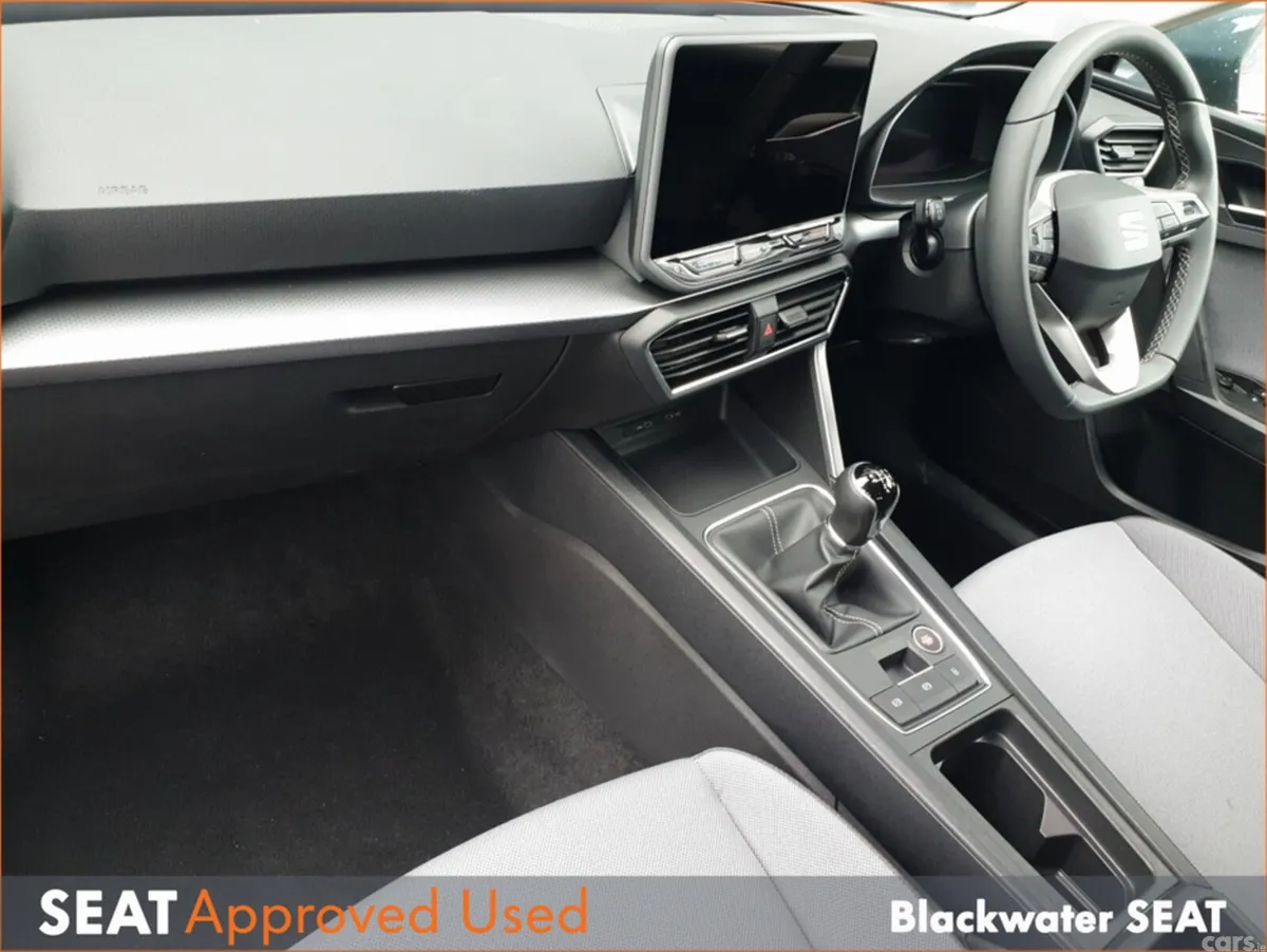 SEAT Leon Hatchback, Petrol, 2025, Blue