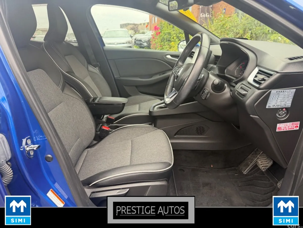 Renault Clio Hatchback, Petrol, 2022, Blue
