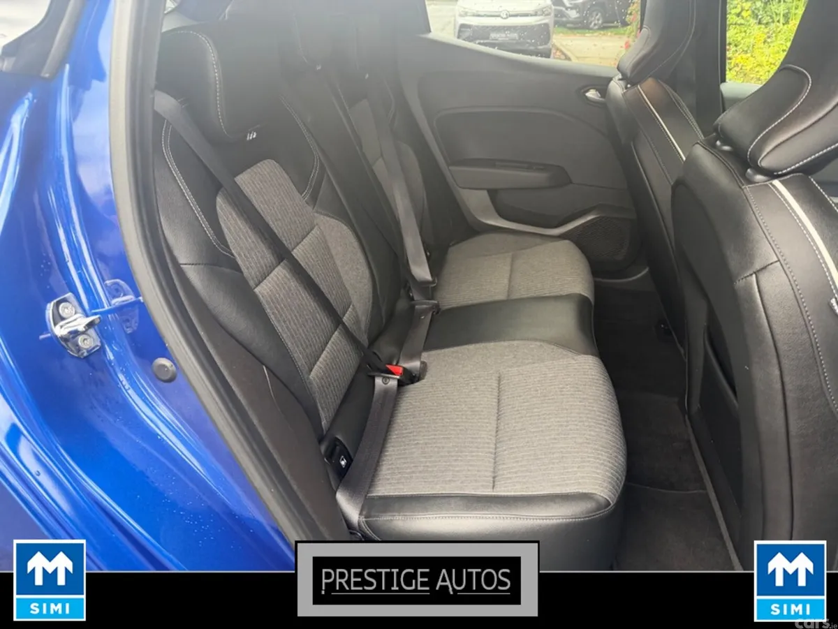 Renault Clio Hatchback, Petrol, 2022, Blue