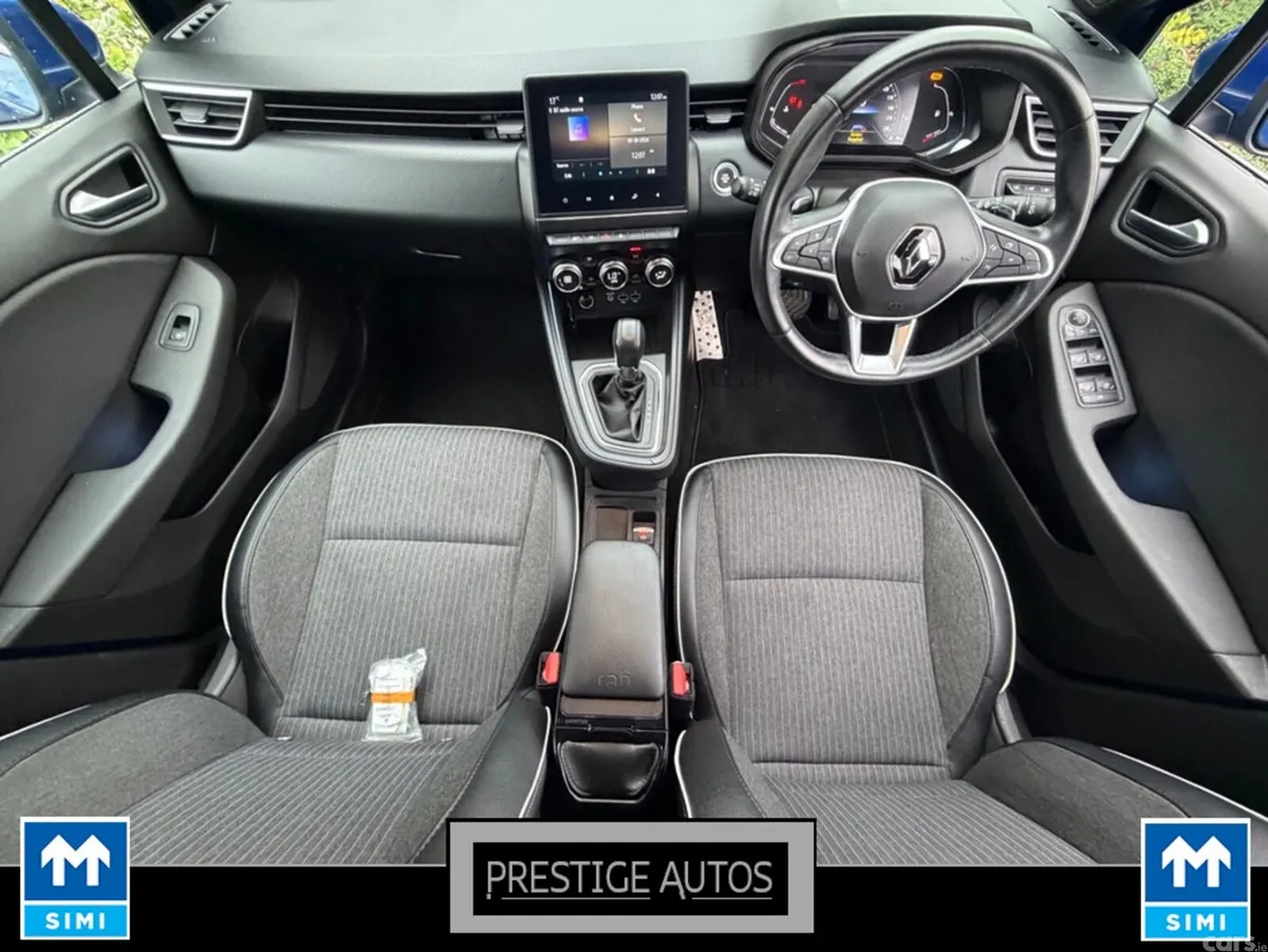 Renault Clio Hatchback, Petrol, 2022, Blue